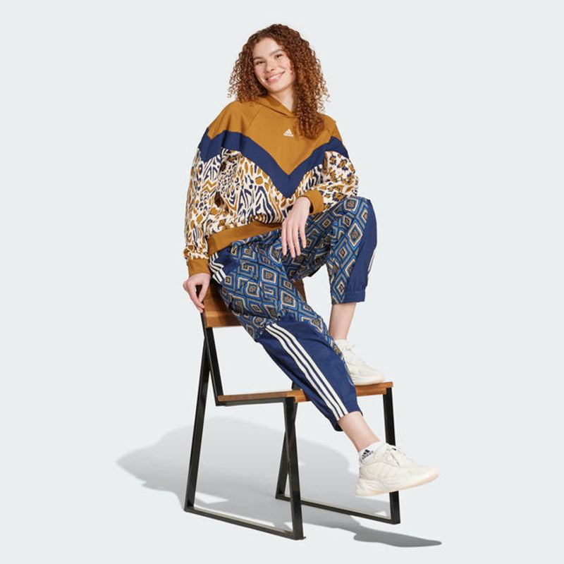 -ADIDAS-APP-BRAND-COLLABORATIONS-FEMALE
