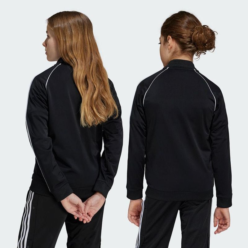 IX7628_SUBV_Unisex_Model_eCom.jpg