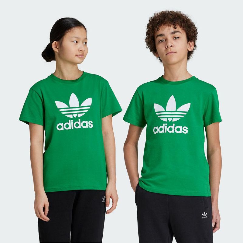 IY4003_SUPS_Unisex_Model_eCom.jpg