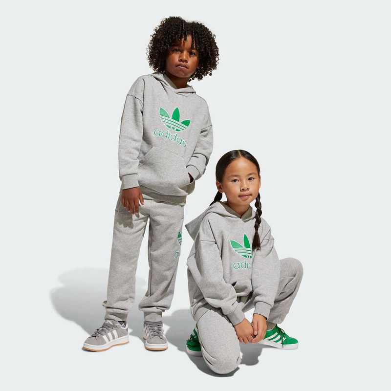 JC9175_SUPS_Unisex_Model_eCom.jpg