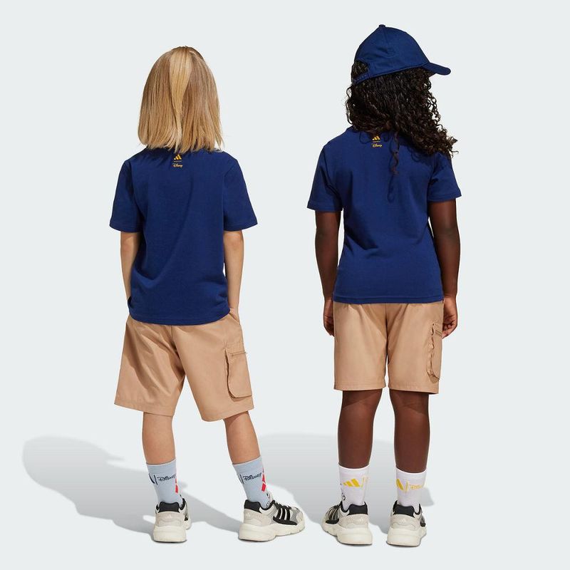 JD4548_SUBV_Unisex_Model_eCom.jpg
