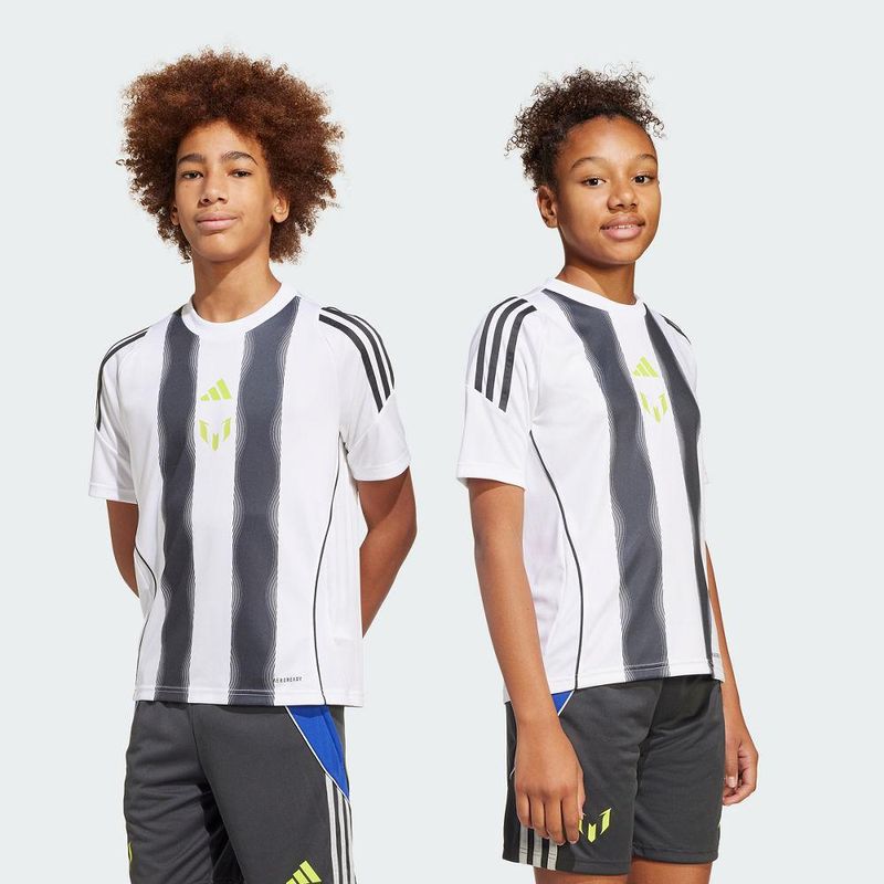 JL7455_SUPS_Unisex_Model_eCom.jpg