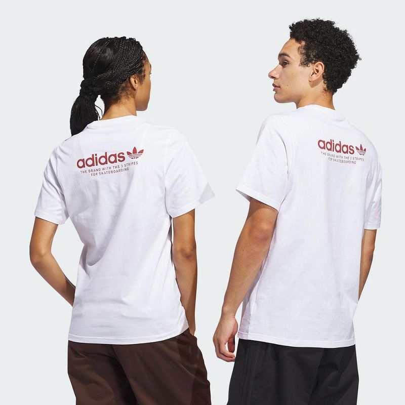JD2796_SUBV_Unisex_Model_eCom.jpg