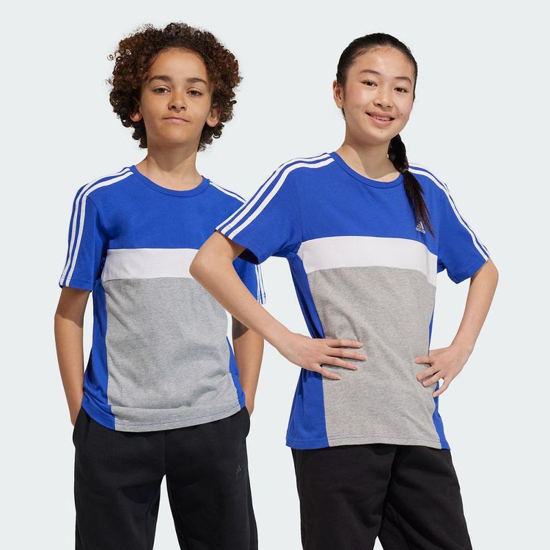 IJ8732_SUPS_Unisex_Model_eCom.jpg
